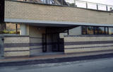 L'ingresso dalla strada